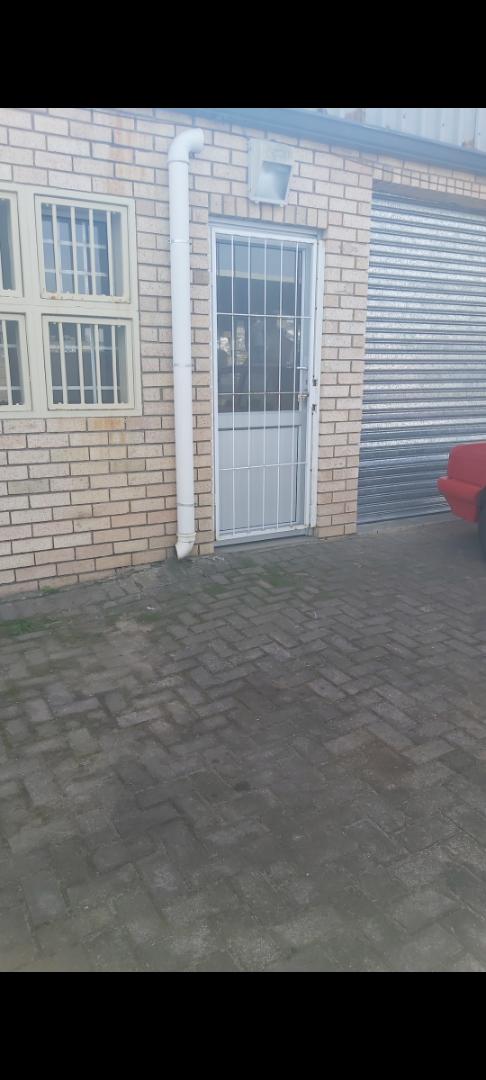 To Let commercial Property for Rent in Walmer Eastern Cape